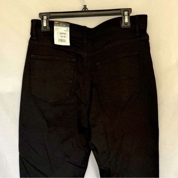 Lee Women's Flex Motion Black Regular Fit Straight Leg Mid Rise Jeans - Picture 5 of 16